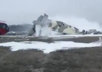 Kazakistan’nda nakliye uçağı düştü