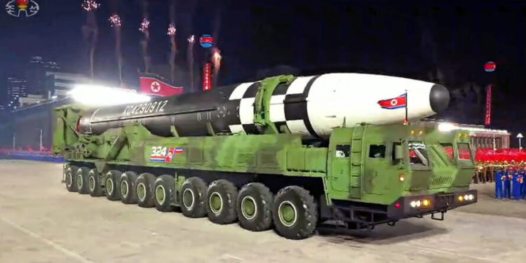 Kuzey Kore, balistik füze denemesi yaptı