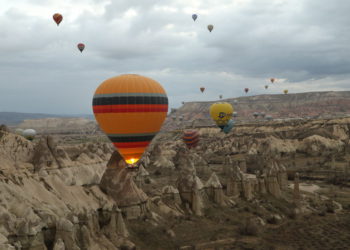 Down sendromlu çocuklar balon turuna katıldı