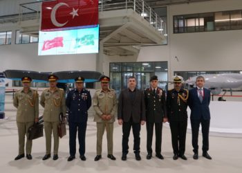 Pakistan Genelkurmay Başkanı Baykar’ı ziyaret etti