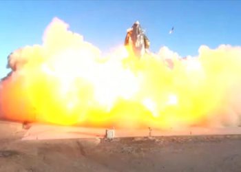 SpaceX’in uzay aracı Starship inişten sonra patladı
