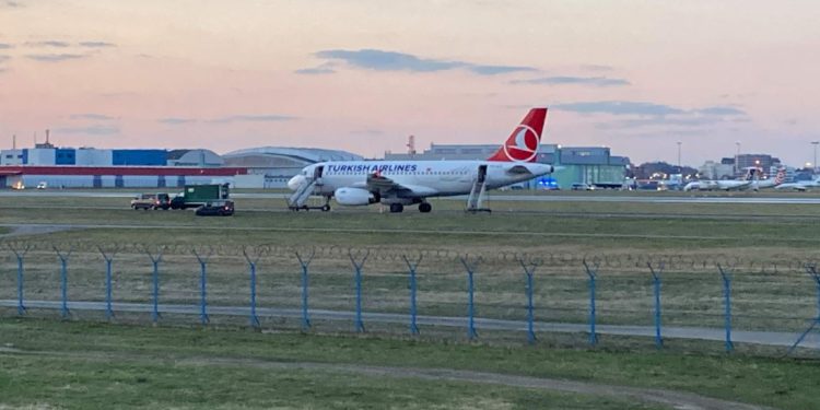 THY’nin Varşova uçuşuna bomba ihbarı yapıldı