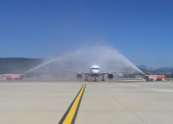 Bodrum, sezonun ilk dış hat uçuşunu karşıladı