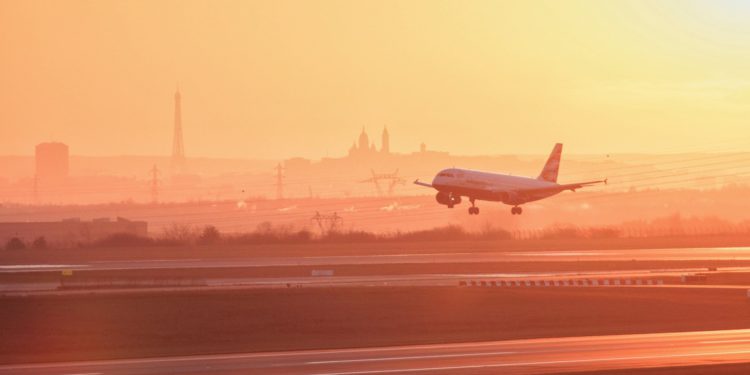 Fransa, kısa mesafeli iç hat uçuşları yasaklıyor