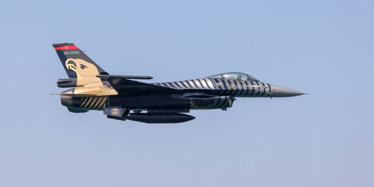 SOLOTÜRK’ün Van’daki gösterisi beğeni topladı