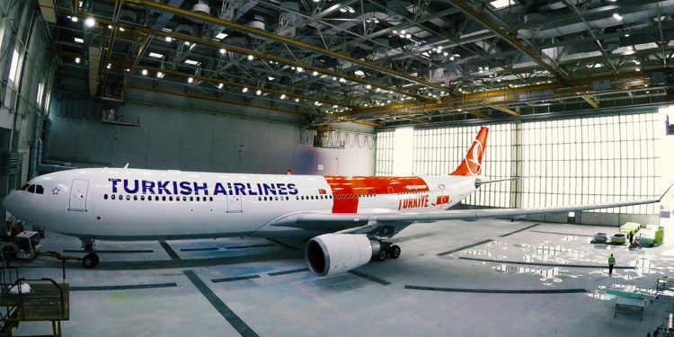 Tarihi forma göklerde!