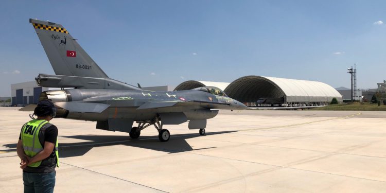 TUSAŞ 6’ıncı F-16’yı teslim etti