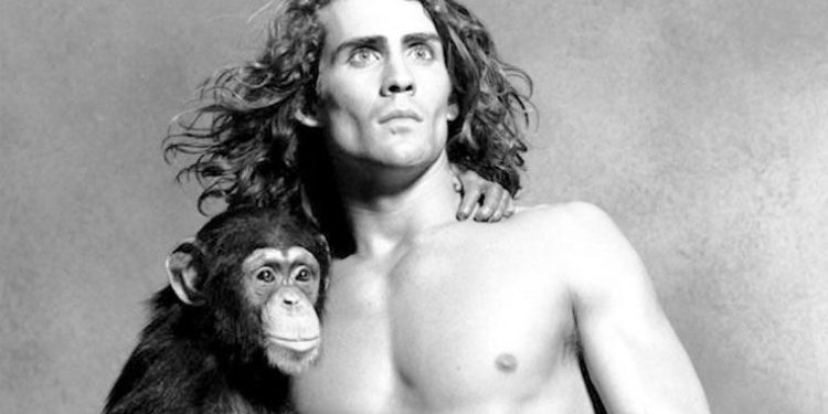 ‘Tarzan’ rolüyle tanınan ABD’li oyuncu Joe Lara’nın içinde bulunduğu uçak düştü