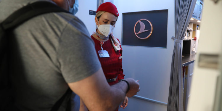 SunExpress, Antalya ve İzmir’den uçuşlara devam ediyor