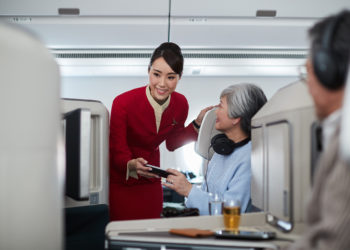 Aşılanmayan uçuş ekipleri işten kovulabilir