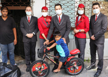 THY’nin iyilik meleklerinden 100 çocuğa bisiklet