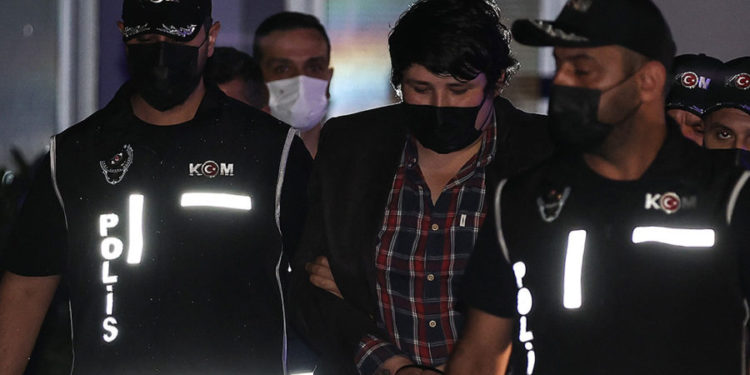 ‘Çiftlik Bank’ kurucusu Mehmet Aydın Türkiye’ye getirildi