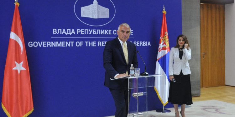 Bakan Ersoy açıkladı: Artık kimlikle seyahat edilebilecek