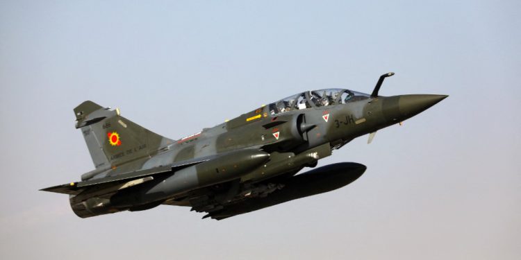 Fransa’ya ait Mirage 2000 düştü