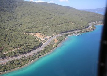 Turizm merkezlerinde trafiğe helikopterli denetim