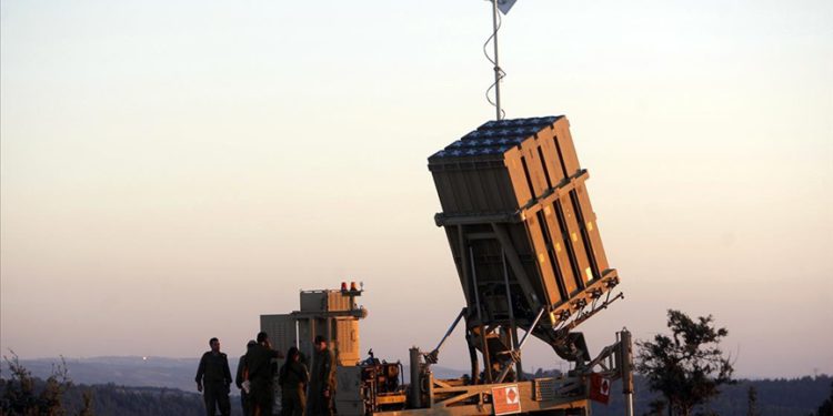 İsrail’in ‘Demir Kubbe’si kendi savaş uçağına zarar verdi