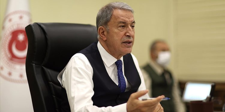 Bakan Akar’dan Yunanistan’a: Üç-beş kullanılmış uçakla güç dengeleri değişmez