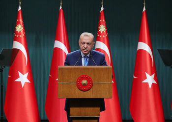 Uçak ve şehirler arası otobüs yolculuğuna zorunlu PCR şartı