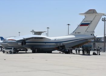 Rus uçakları Kabil’de