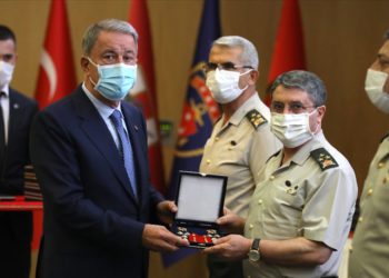 TSK’da terfi eden personele yeni rütbeleri verildi