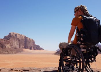 Hırvat seyyah, tekerlekli sandalyesiyle dünyayı geziyor