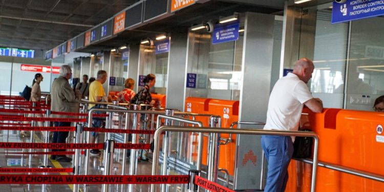 Covid-19 aşısı olmayan ABD’ye giremeyecek