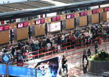 Yolcu sayısı 8 ayda 75,7 milyon oldu