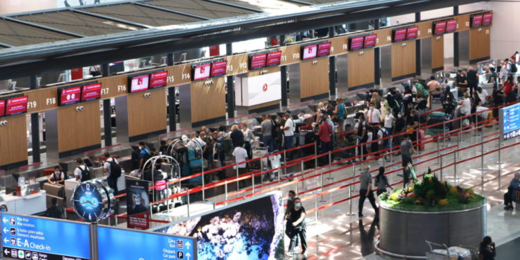 Yolcu sayısı 8 ayda 75,7 milyon oldu