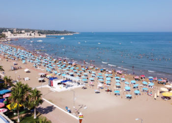 Konaklama tesisleri ile plaj işletme yönetmeliği yeniden belirlendi