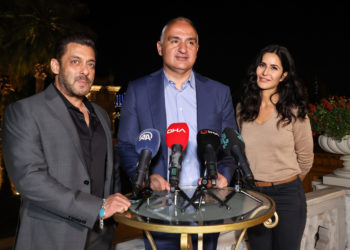 Bakan Ersoy, Bollywood yıldızlarıyla bir araya geldi