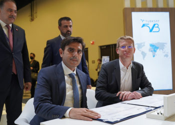 Türksat 5B uzaya çıkmadan ilk anlaşması imzalandı