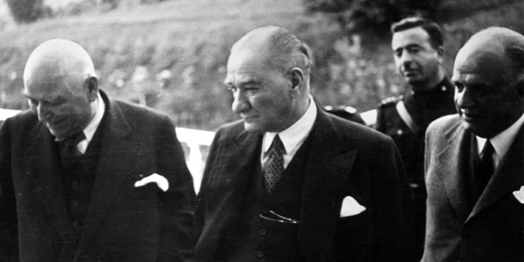 Cumhuriyet 98 yaşında!