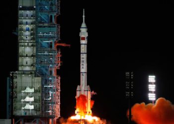 Şıncou-13 mekiği uzay istasyonuna kenetlendi