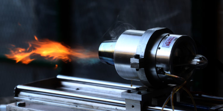 TUSAŞ’ta uçak sesiyle büyüdüler, yerli jet motoru yaptılar