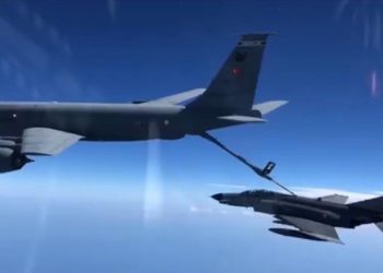 Hava Kuvvetlerine bağlı uçaklar eğitim uçuşu gerçekleştirdi