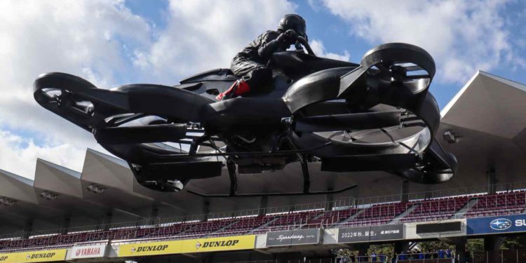 Uçan motosiklet 680 bin dolardan satışa çıktı