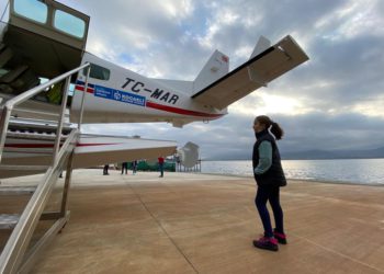 Uçak kazasından yaralı kurtuldu, korkusunu deniz uçağına binerek yendi