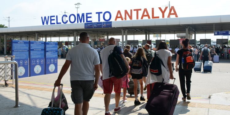TAV Havalimanları’nın yolcu sayısı yüzde 13 arttı