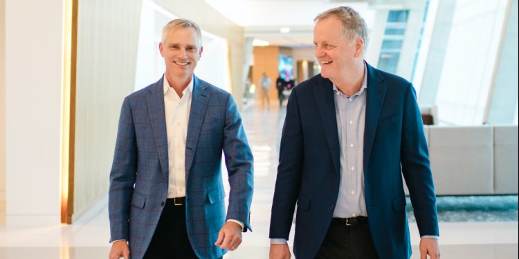 American Airlines CEO’su Parker yerini Isom’a bırakıyor