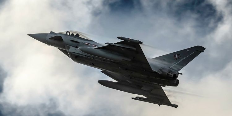 İngiliz savaş uçağı İHA’yı vurdu