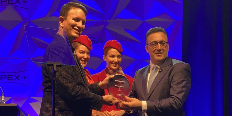 THY, APEX’ten World Class ödülü aldı