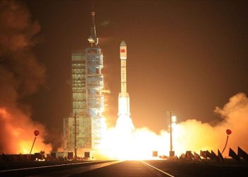 Çin, Şicien-6 uydularını uzaya fırlattı