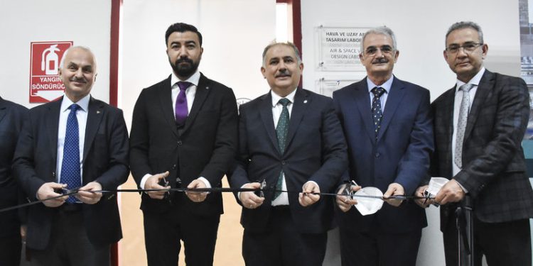 İTÜ Hava ve Uzay Araçları Tasarım Laboratuvarı açıldı