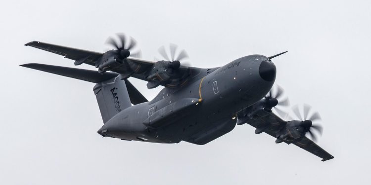 İngiltere daha fazla A400M ve F-35 almak istiyor
