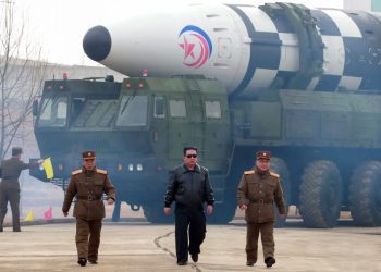 Kuzey Kore kıtalararası balistik füze fırlattı