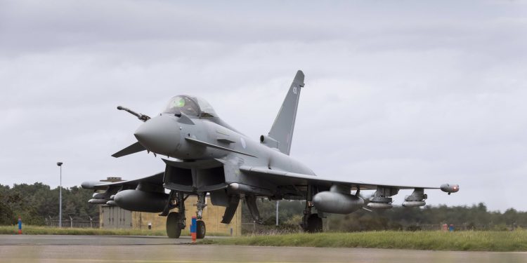 RAF, Romanya’ya Eurofighter Typhoon konuşlandırdı