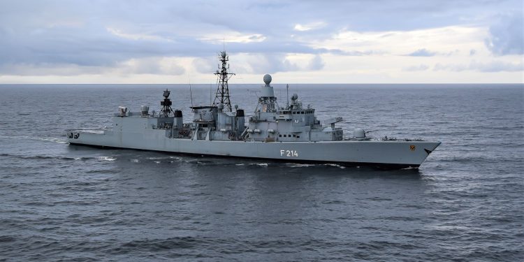 Ukrayna, savaş gemisi ve denizaltı satın almak istiyor