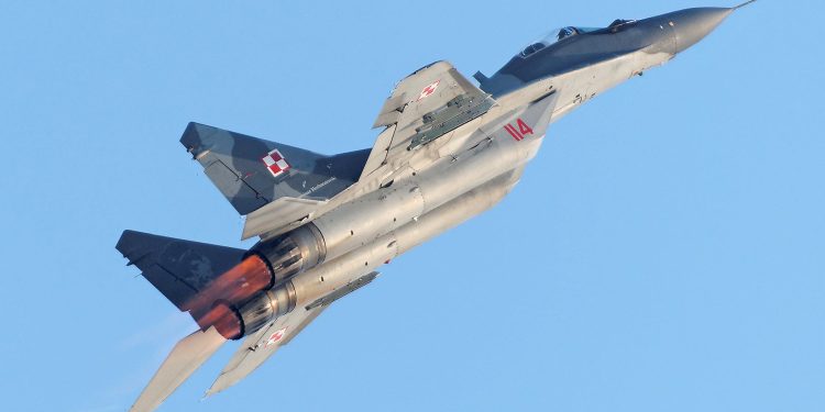 Polonya’nın MiG-29 savaş uçaklarını Ukrayna kullanacak