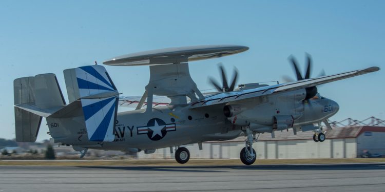 ABD’nin komuta kontrol uçağı denize düştü: 1 ölü, 2 yaralı