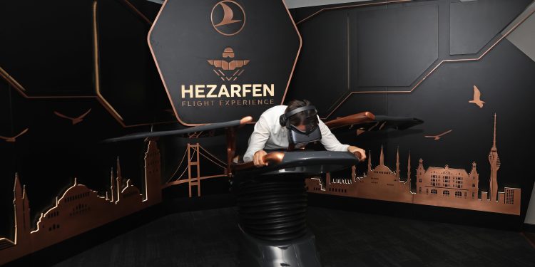THY’nin özel yolcu salonunda sanal uçuş simülatörü
